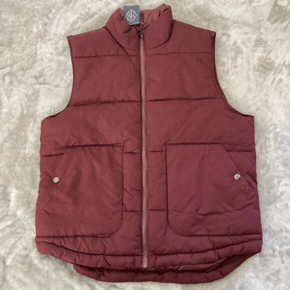 St. John's Bay Burgundy Puffer Vest Full Zip with Pockets NWT Size Medium - Picture 1 of 8